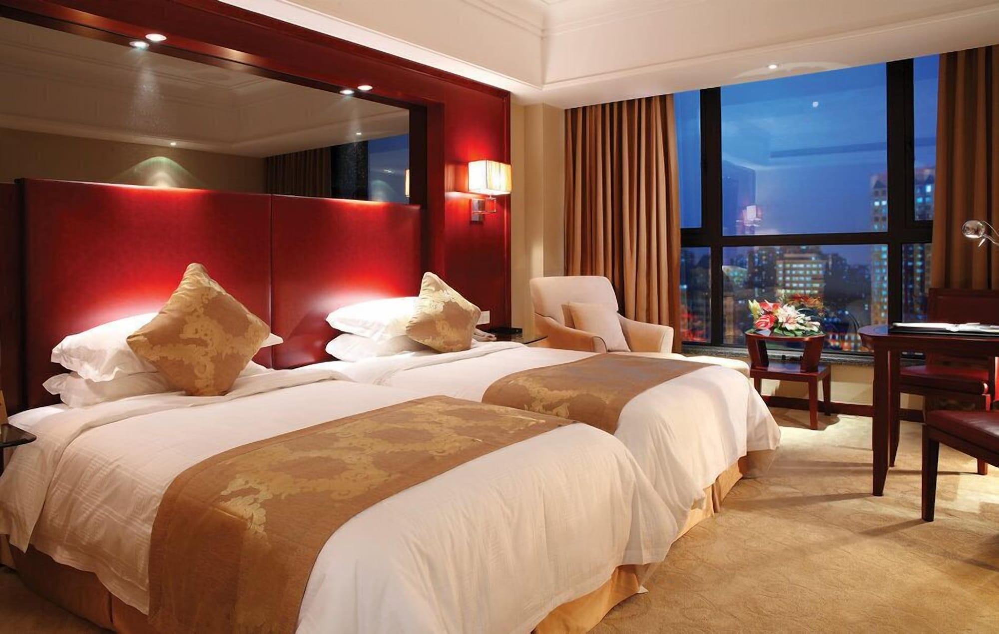 Yuloon Hotel Shanghai Room photo